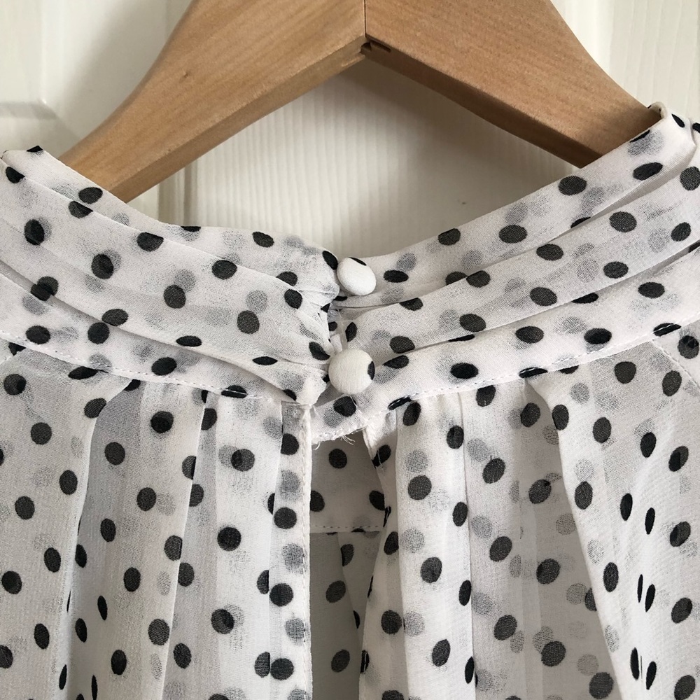 ASOS Curve dotty blouse - Picture 9 of 10